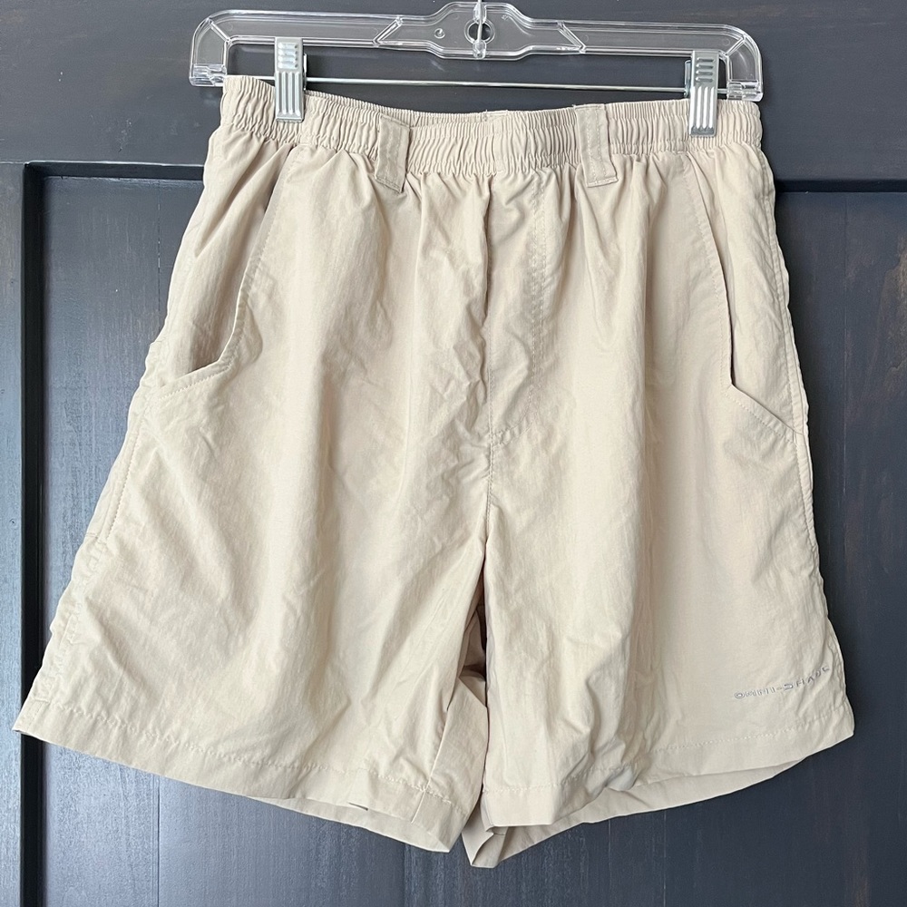 Columbia PFG Shorts. Never worn. Khaki.